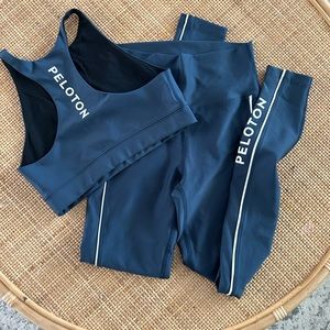 Peloton Show Up Set Small 💙